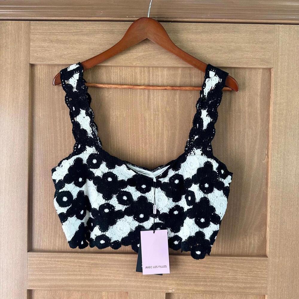 NWT Avec Les Filles Crochet Knit Cropped Tank In Black/White Women’s size XL/XXL